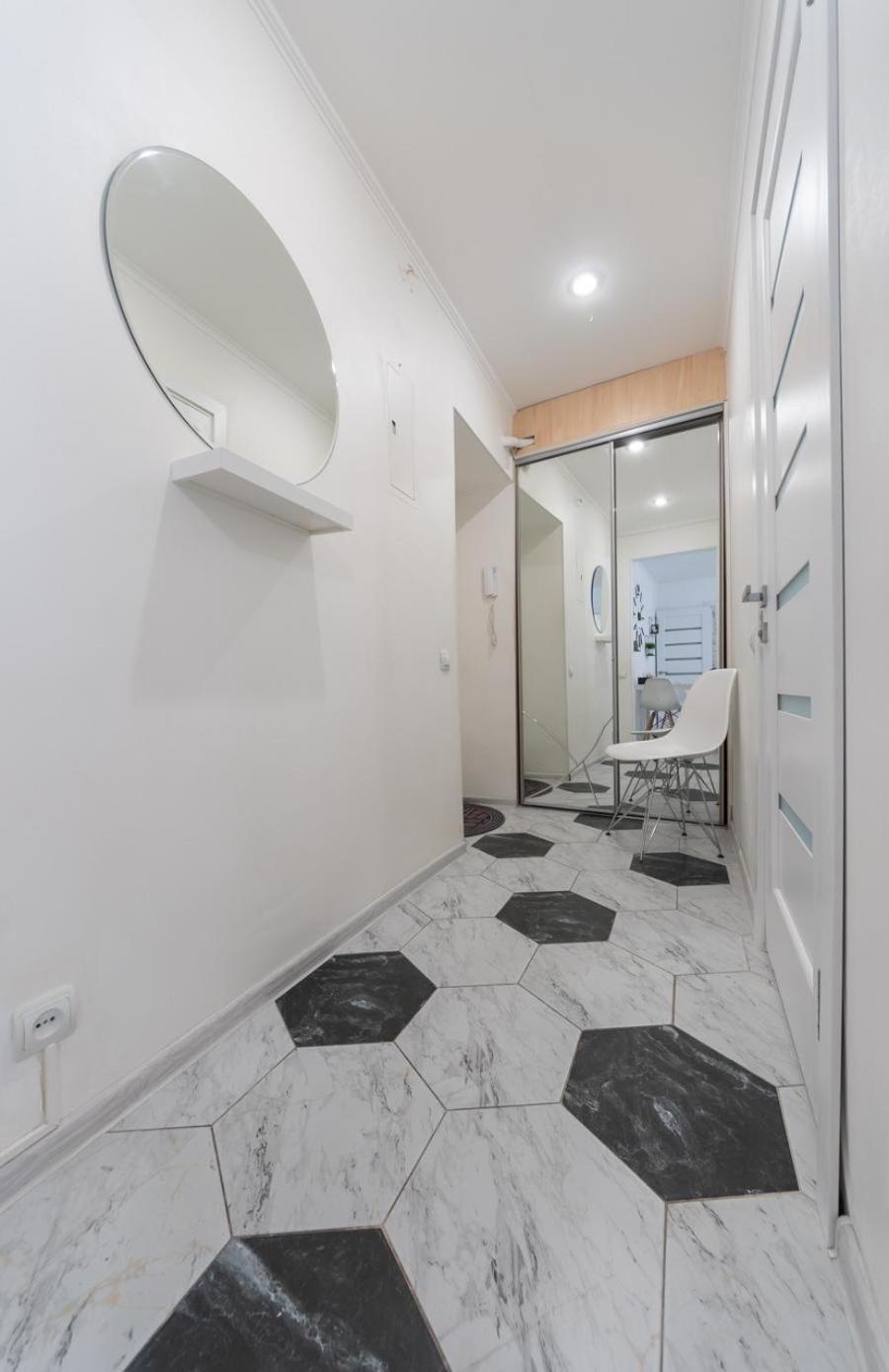 Flat 24 On Lesi Ukrainki 12 With 1 Bedroom Kiew Exterior foto