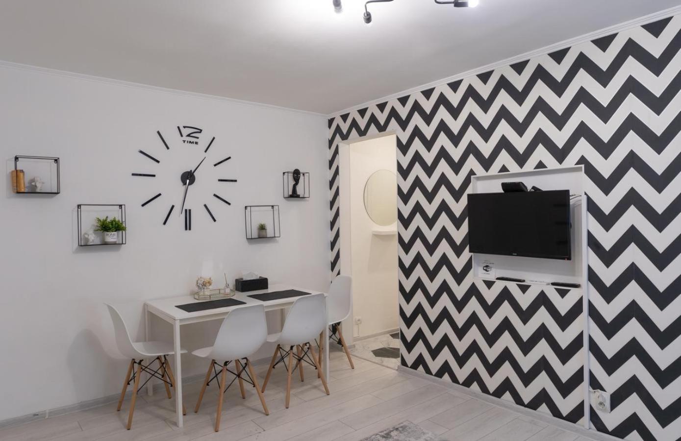 Flat 24 On Lesi Ukrainki 12 With 1 Bedroom Kiew Exterior foto